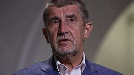 Náhledový obrázek - Babiš prezidentovi Pocheho nenavrhne. Řešení rozporu nechá na Hamáčkovi