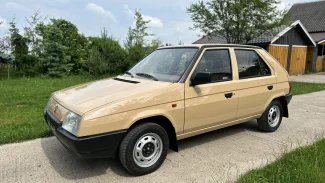 Náhledový obrázek - Na prodej je nádherná Škoda Favorit. Vypadá jako nová a nestojí ani 100 tisíc