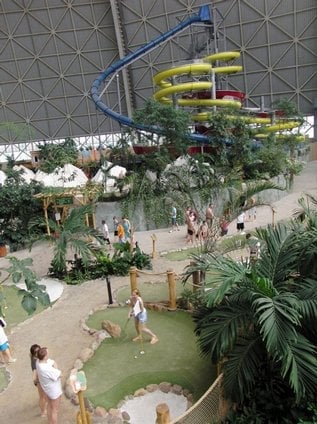 2016-04-akvapark-tropical-islands-v-hangc3a1ru-u-berlc3adna-6.jp