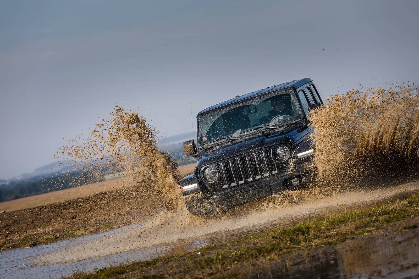 2020-10-jeep-wrangler-rubicon-16.jpg