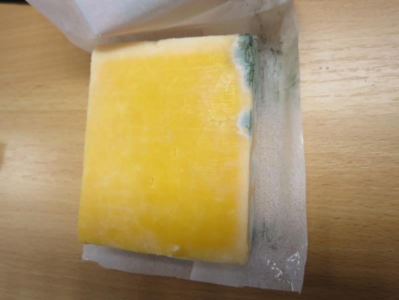 Nebezpečné mléčné výrobky zjistila SZPI v 38 případech, kdy narazila na viditelně plesnivé potraviny