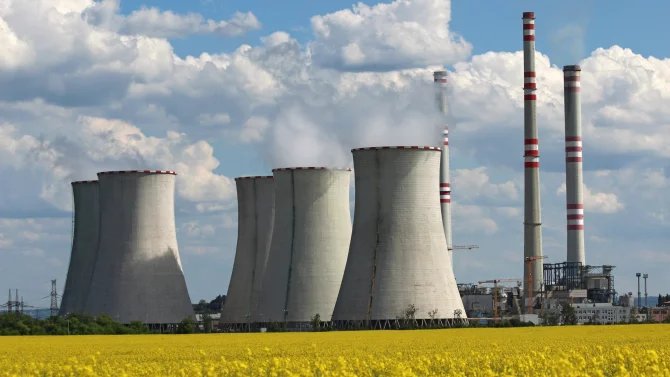 Zlatý důl pro staré evropské elektrárny? Technologičtí giganti rozjíždějí energetickou revoluci, chtějí je měnit na datová centra