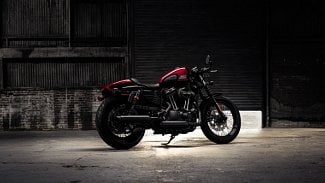 Náhledový obrázek - Harley-Davidson ukazuje, jak proměnit Sportster v „kafíčko“