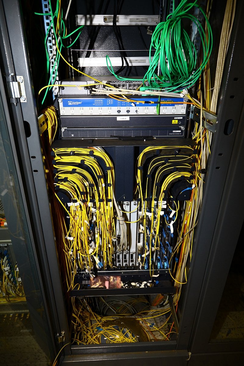 Srdce UPC v Praze. Takhle vypadá headend a dohledové centrum