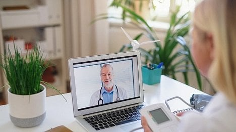 Náhledový obrázek - Telemedicína osobní kontakt nenahradí: co na vás lékař pozná hned ve dveřích ordinace?