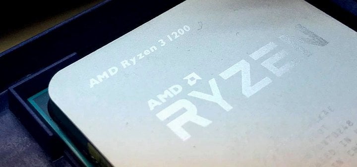 AMD Ryzen 3 1200, údajně reálný exemplář (Zdroj: Hardware Battle)