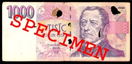 Bankovka s proděravělým obrazcem může  spadat dle druhu poškození do skupiny běžně poškozených bankovek nebo do skupiny nestandardně poškozených bankovek. Bankovka proděravělá jinak než úředním znehodnocením (proražením pěti nebo šesti otvorů stejné velikosti rovnoměrně rozmístěných po její ploše nebo malými otvory tvořícími nápis SPECIMEN). Fyzická osoba (včetně směnárníka) může přijetí takové bankovky odmítnout. Právnická osoba může přijetí takové bankovky odmítnout, protože není celá.