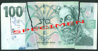 Jde o bankovku skládající se z více než dvou částí, která vždy spadá do skupiny nestandardně poškozených bankovek. Česká národní banka zadrží takovou bankovku bez náhrady. Jak podnikatelé, tak zákazníci ji mohou odmítnout.