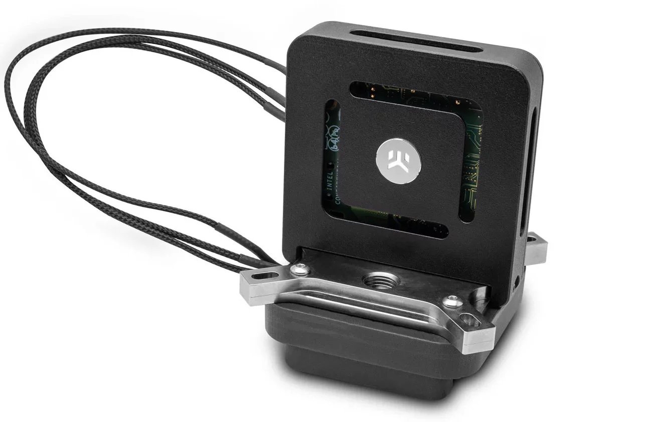 Termoelektrický a vodní chladič EKWB EK-QuantumX Delta TEC používající Intel Cryo Cooling Technology