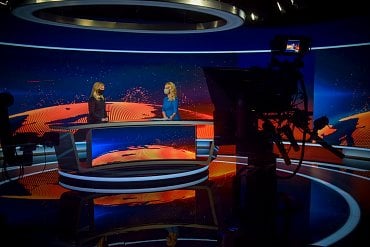 Natáčení ve zpravodajském studiu TV Markíza, ilustrační foto z rozhovoru s prezidentkou Zuzanou Čaputovou