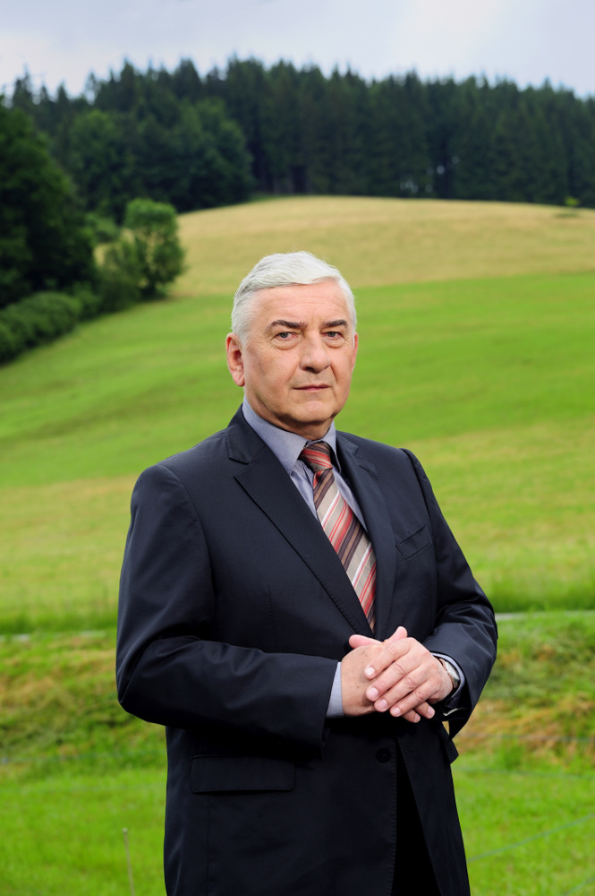 Nový česko-slovenský seriál Doktor Martin s Miroslavem Donutilem