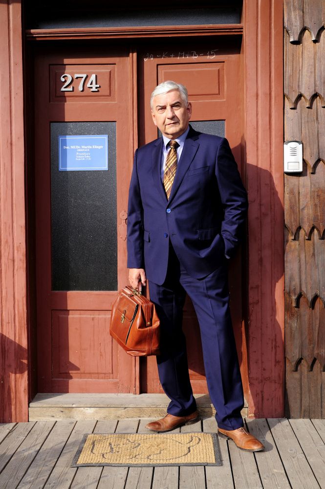 Nový česko-slovenský seriál Doktor Martin s Miroslavem Donutilem