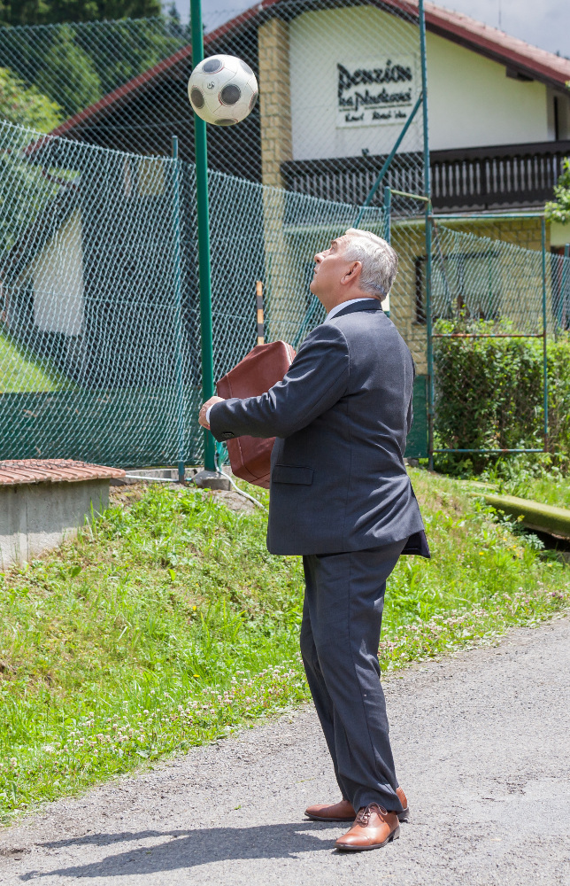 Nový česko-slovenský seriál Doktor Martin s Miroslavem Donutilem