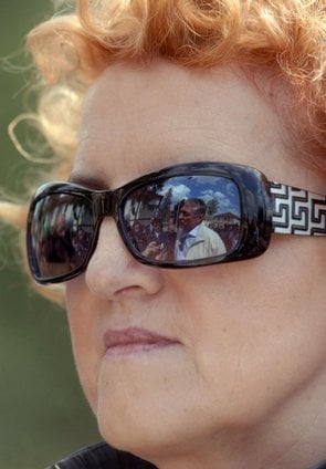 2012-08-policie-chce-stc3adhat-parkanovou-kvc5afli-letounc5afm-c