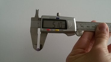 Změření kamene zakoupeného na burze