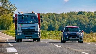 Náhledový obrázek - Sedm chyb při předjíždění, kterými můžete i někoho zabít