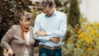 Náhledový obrázek - V prvotní fázi má Alzheimer příznaky podobné běžnému zapomínání. Postupně se ale zhoršují.