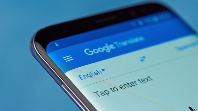 Google chce trumfnout Duolingo. Jazyky se budeme učit přímo tam, kde je překládáme