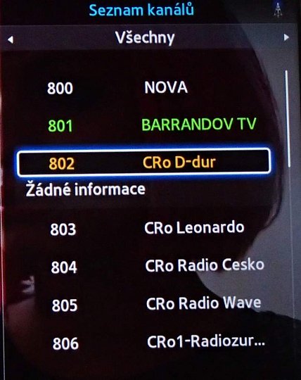 Kanály se po instalaci seřadí abecedně bez ohledu na to, zda jsou televizní či rozhlasové. Nova je na prvním místě proto, protože název začíná mezerou (nebo možná podtržítkem…).