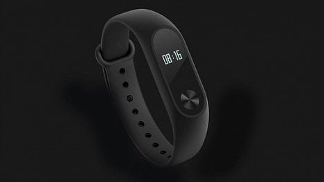 Náhledový obrázek - Xiaomi prodá více chytrých hodinek a náramků než Fitbit i Apple