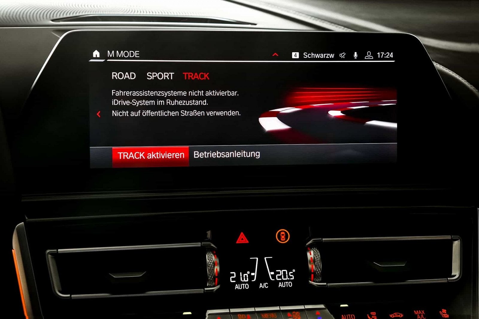 2019-05-BMW-M8_15.jpg