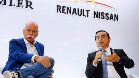 Náhledový obrázek - Partnerská krize: Daimler a Renault se přou, kdo může za špinavý diesel v mercedesech