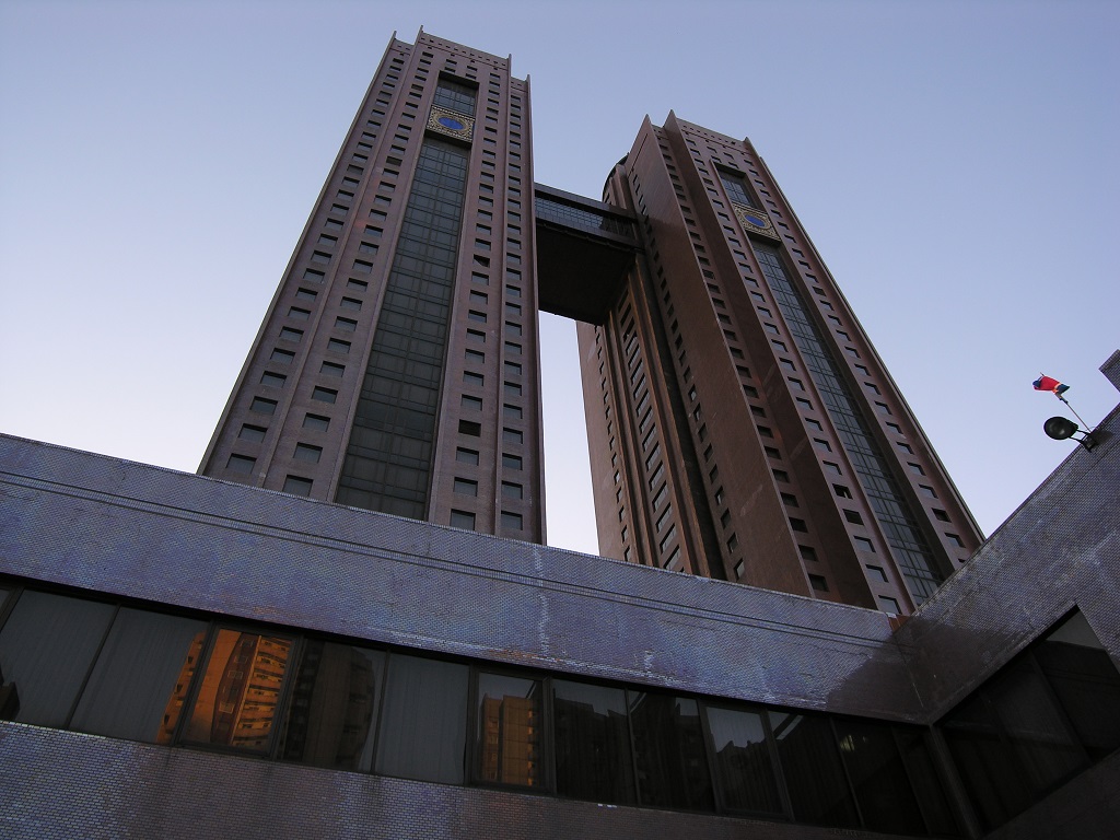 Hotel, ve kterém jsme byli ubytováni. Jeden ze dvou, který v hlavním městě ubytovává turisty.