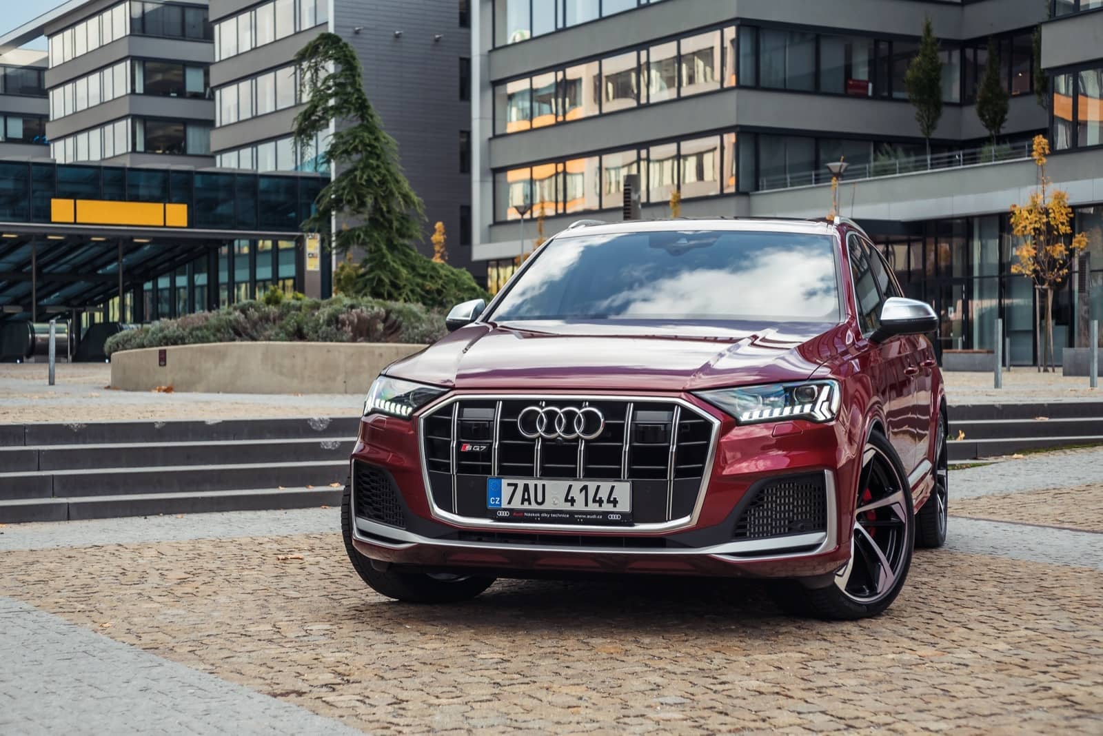 2019-11-Audi-SQ7-TDI-00016.jpg