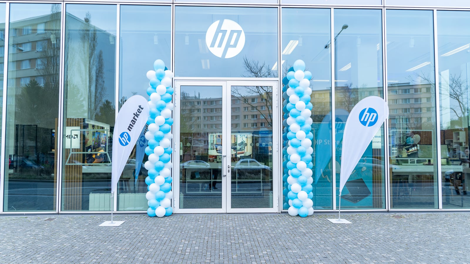 Kamenná prodejna HP v Praze