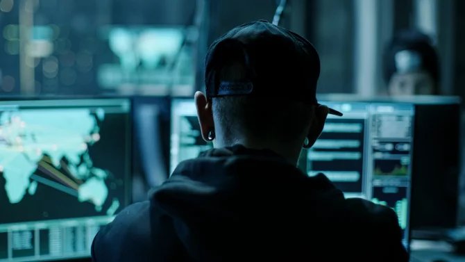 Kyberneticka bezpecnost - hacker