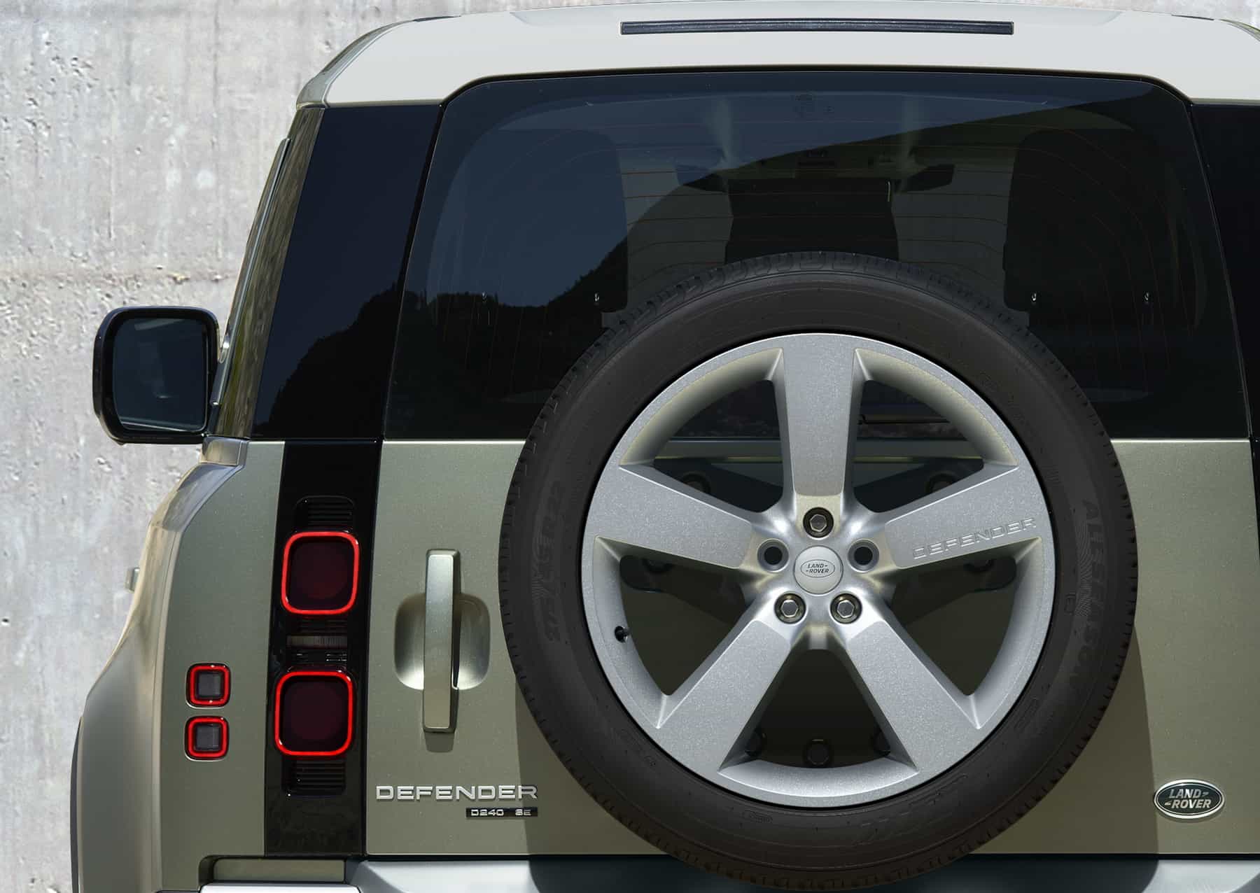 2019-09-lr-defender-2020_30.jpg