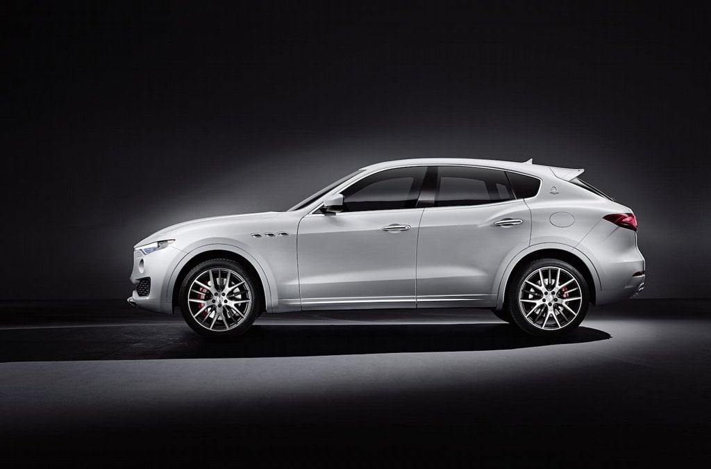 2010-03-maserati-levante-3.jpg