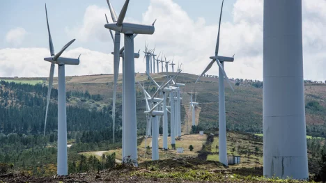 Náhledový obrázek - Samotné zdroje k přechodu na obnovitelnou energii nestačí. Španělsko jich má nadbytek, ale nestíhá „elektrifikovat“ ekonomiku