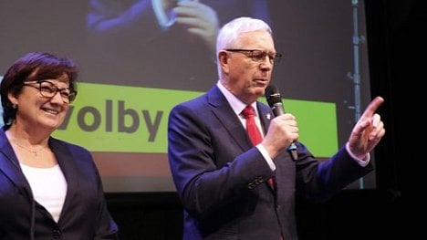 Náhledový obrázek - Průzkum: Drahoš získal každého sedmého bývalého voliče Zemana