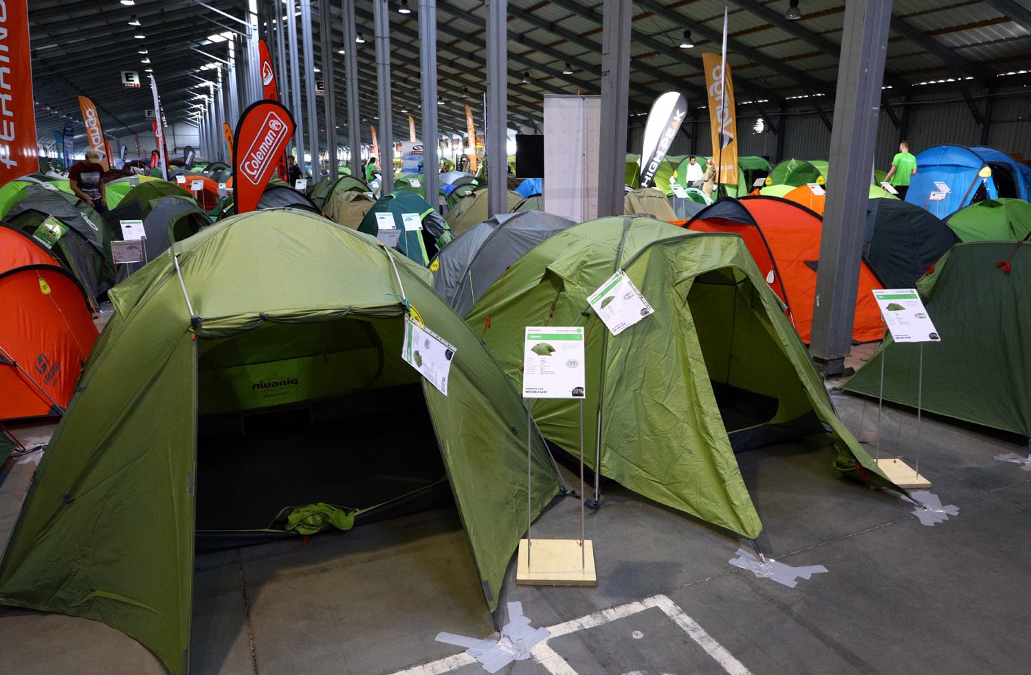 K létu patří kempování. Jaká je nabídka turistického vybavení?