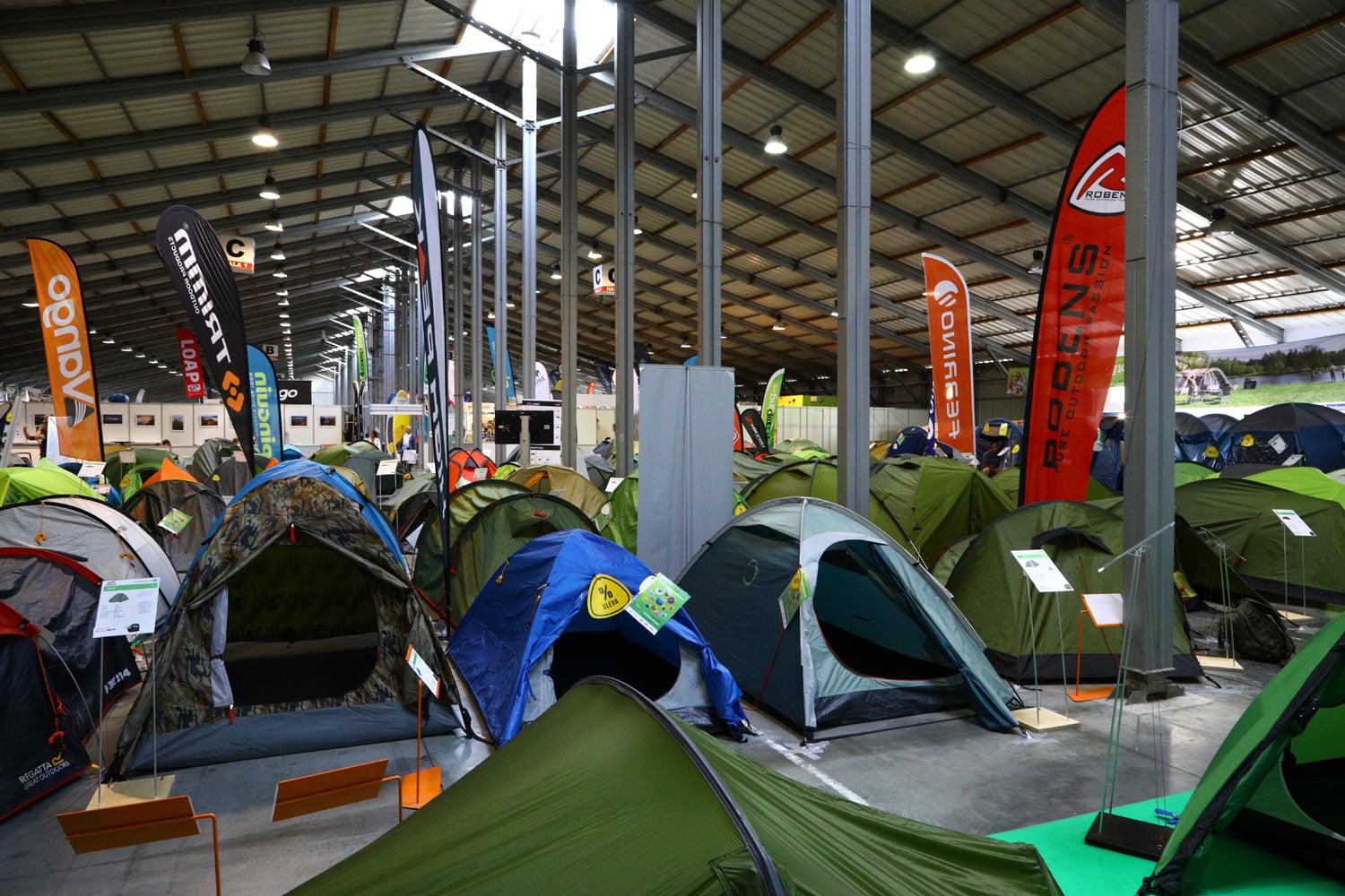 K létu patří kempování. Jaká je nabídka turistického vybavení?