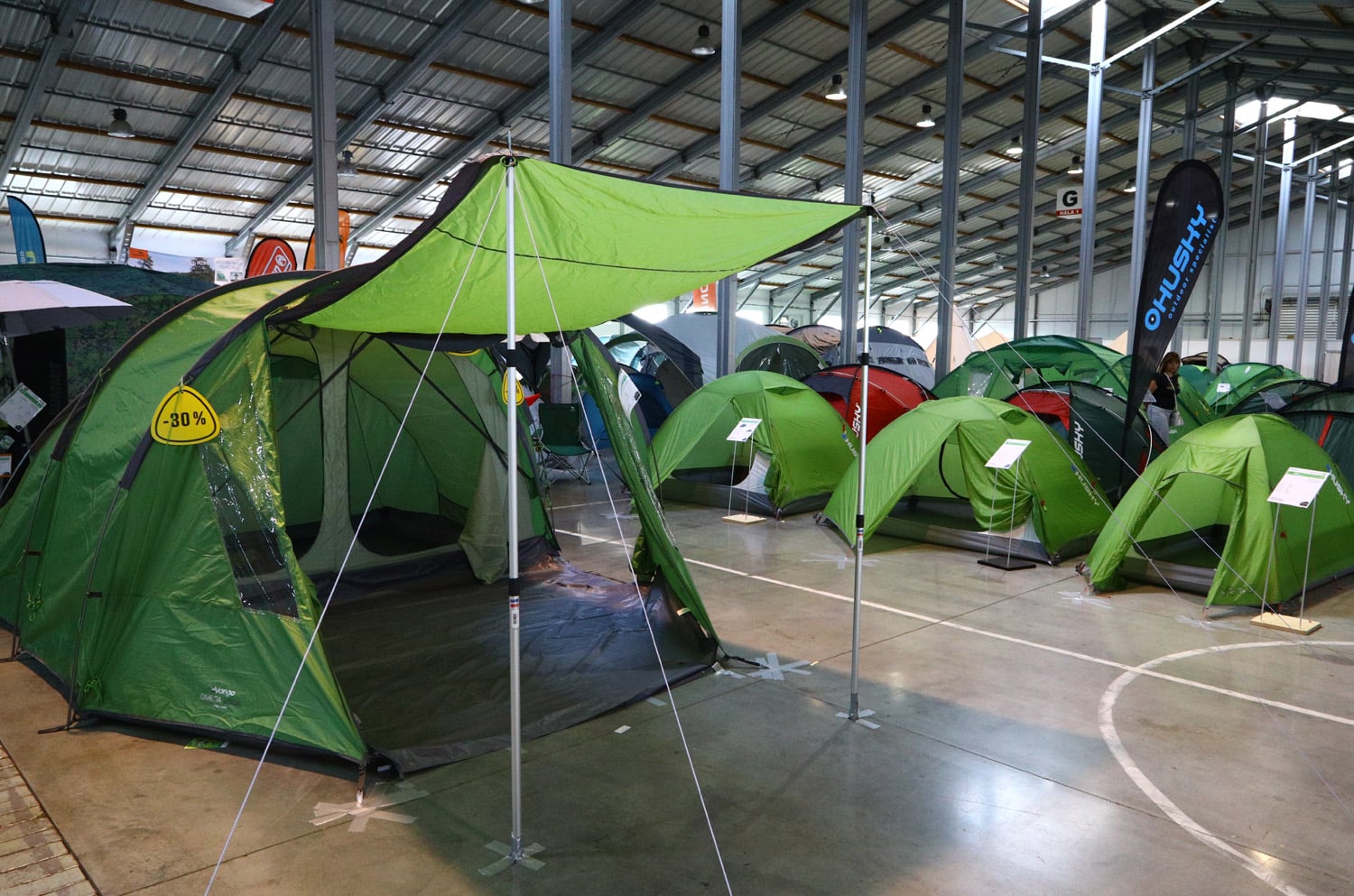 K létu patří kempování. Jaká je nabídka turistického vybavení?