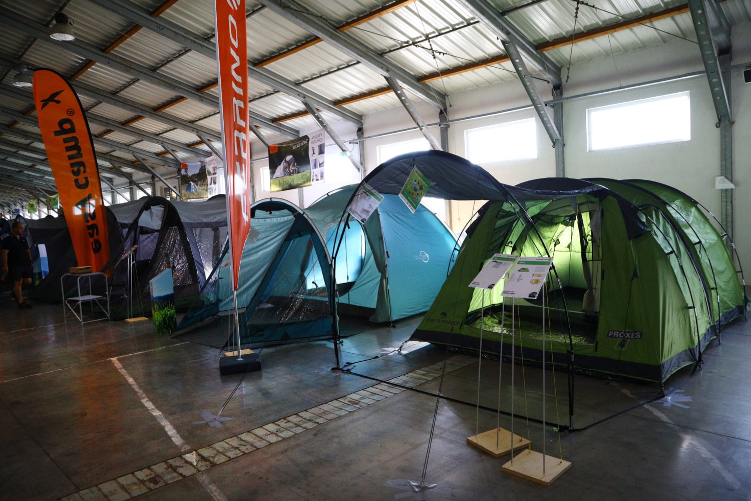 K létu patří kempování. Jaká je nabídka turistického vybavení?