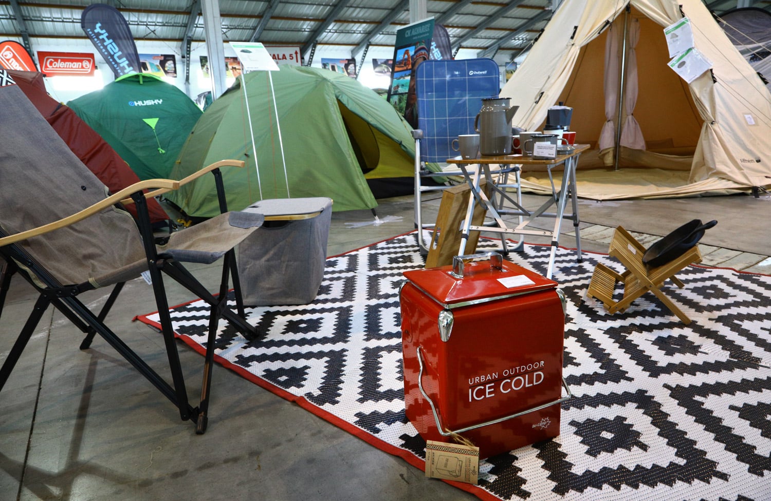 K létu patří kempování. Jaká je nabídka turistického vybavení?