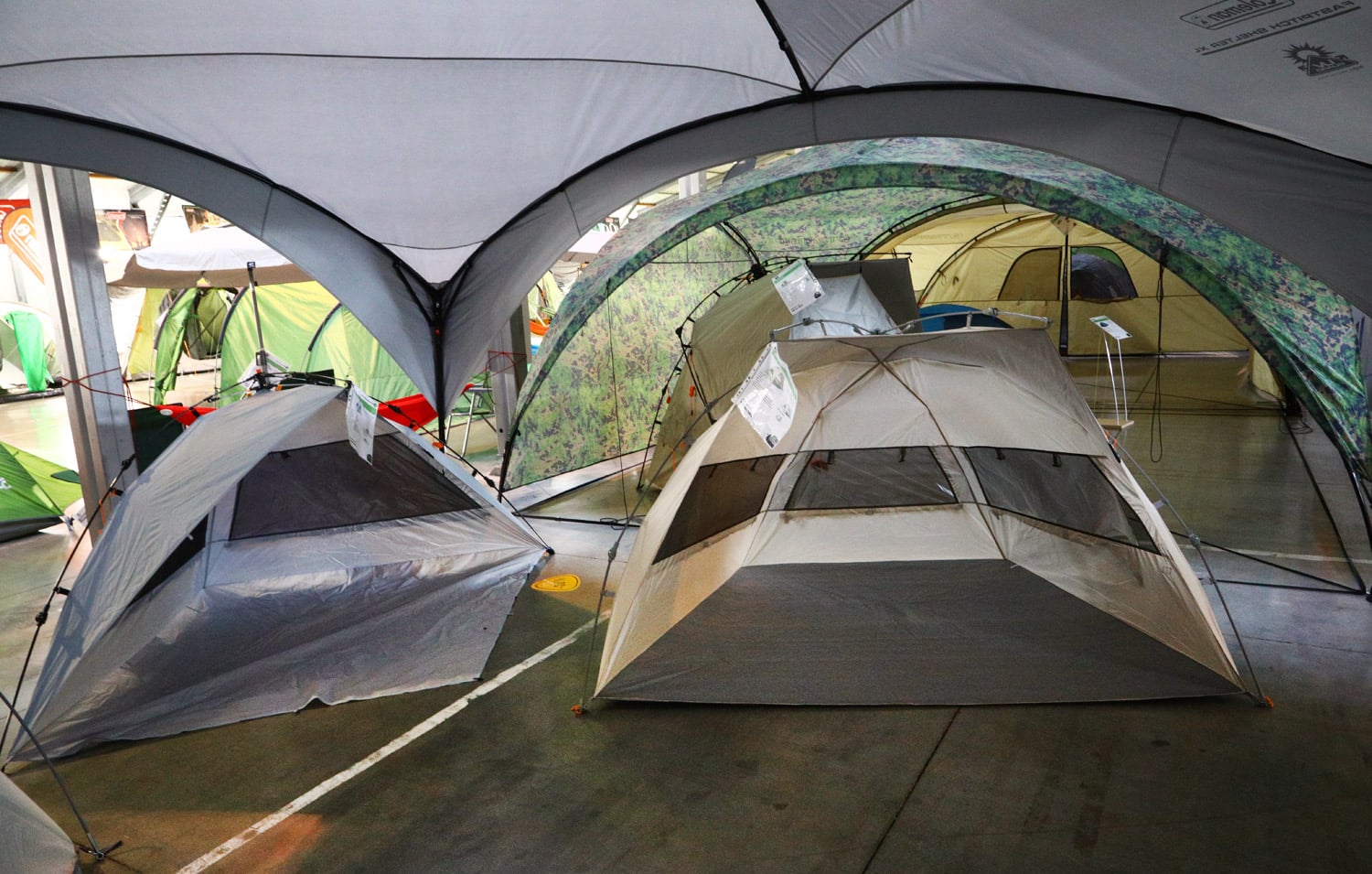 K létu patří kempování. Jaká je nabídka turistického vybavení?