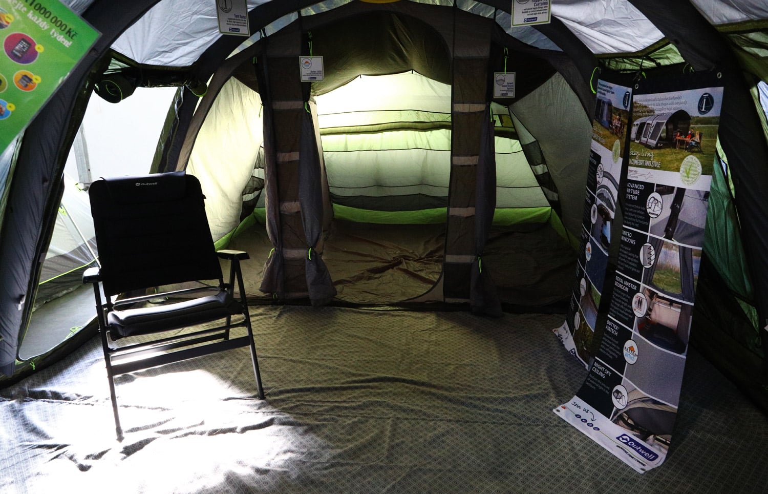 Na Výstavě stanů můžete vybírat z 320 modelů postavených stanů všech velikostí.