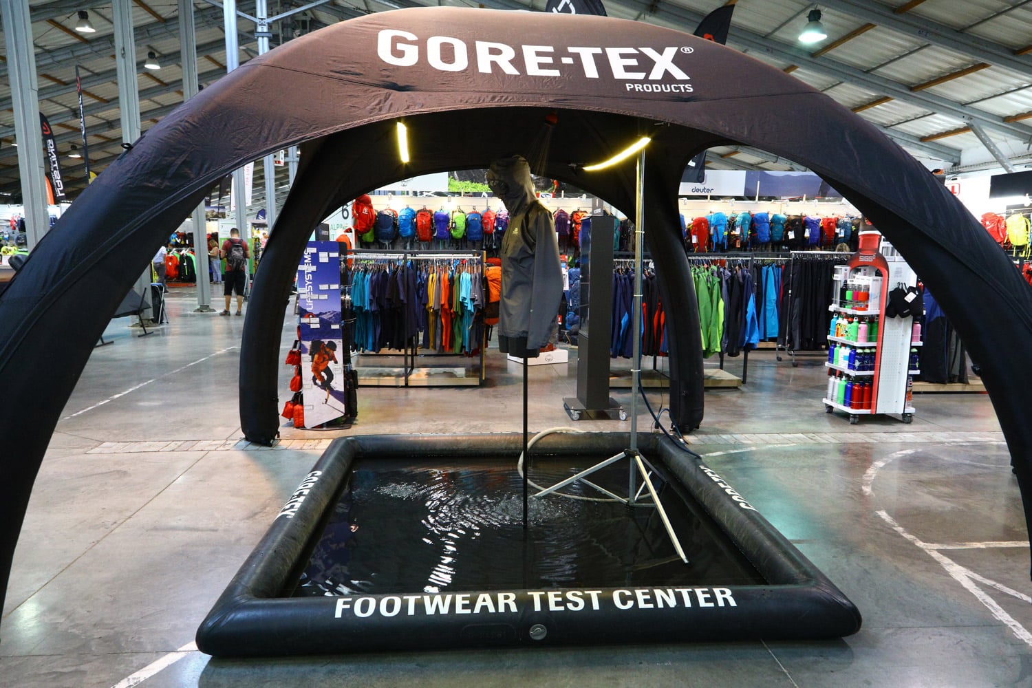 K létu patří kempování. Jaká je nabídka turistického vybavení?