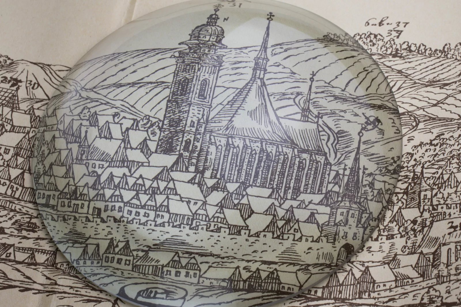 Středověká Kutná Hora byla, podobně jako jiná města té doby, špinavá, splašky tekly po ulicích města