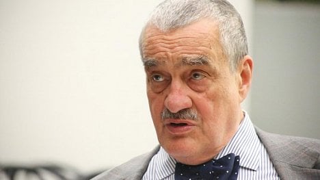 Náhledový obrázek - Karel Schwarzenberg: Hlídám se, abych nebyl zbytečný