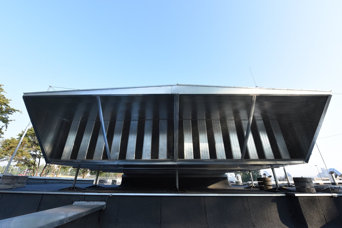 SafeDX, datacentrum Foxconnu a KKCG v Praze u Sazky