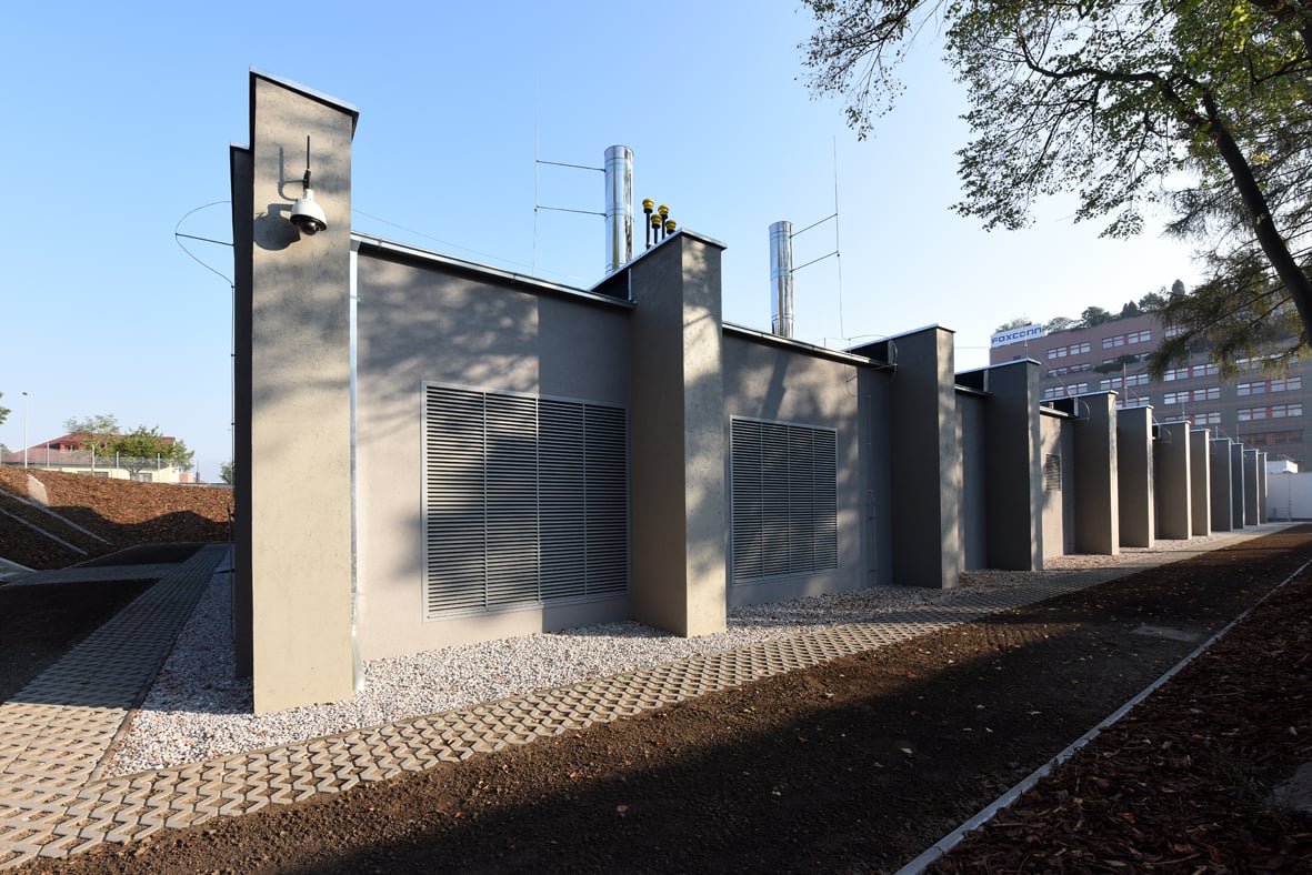 SafeDX, datacentrum Foxconnu a KKCG v Praze u Sazky