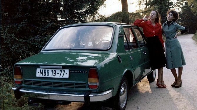 Škoda 105/120: První vyjela před půlstoletím. Přinesla další etapu motorizace Československa, ale i technickou zastaralost