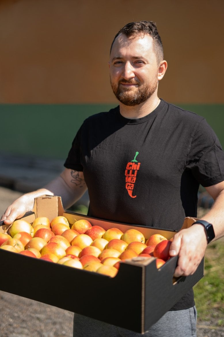 Michal Chorvát s jablky ChilliMaga