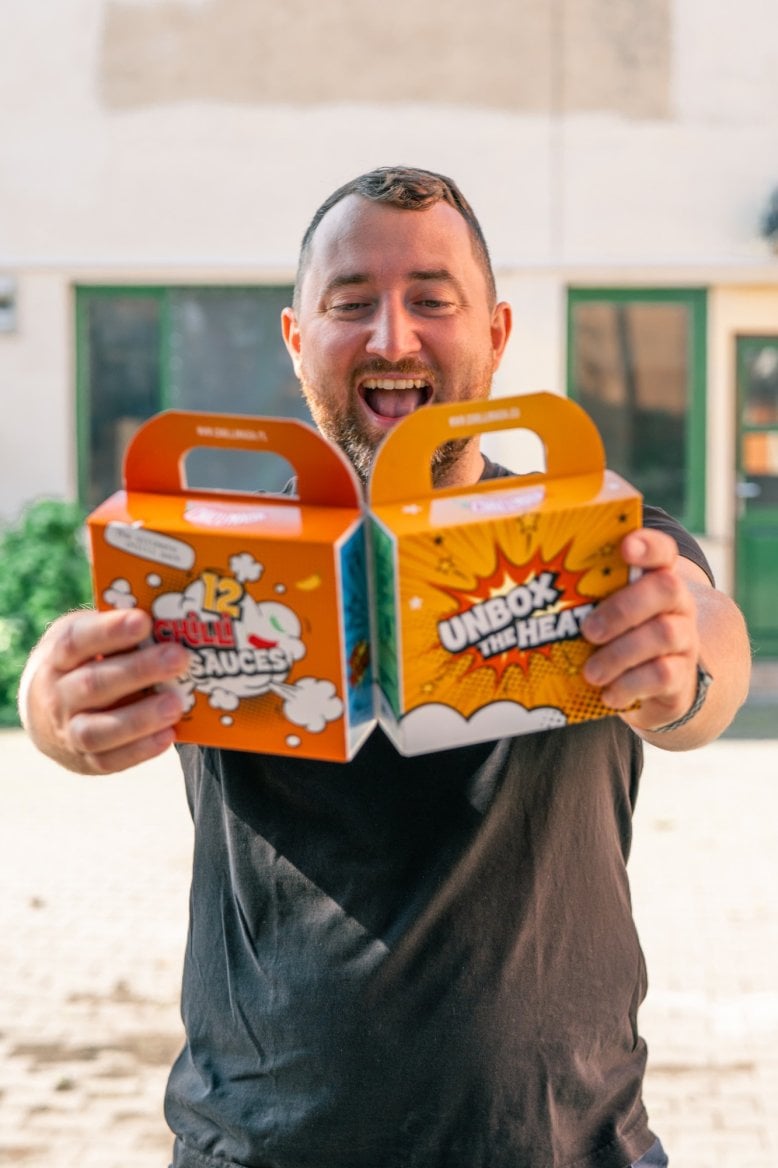 Michal Chorvát s produkty ChilliMaga