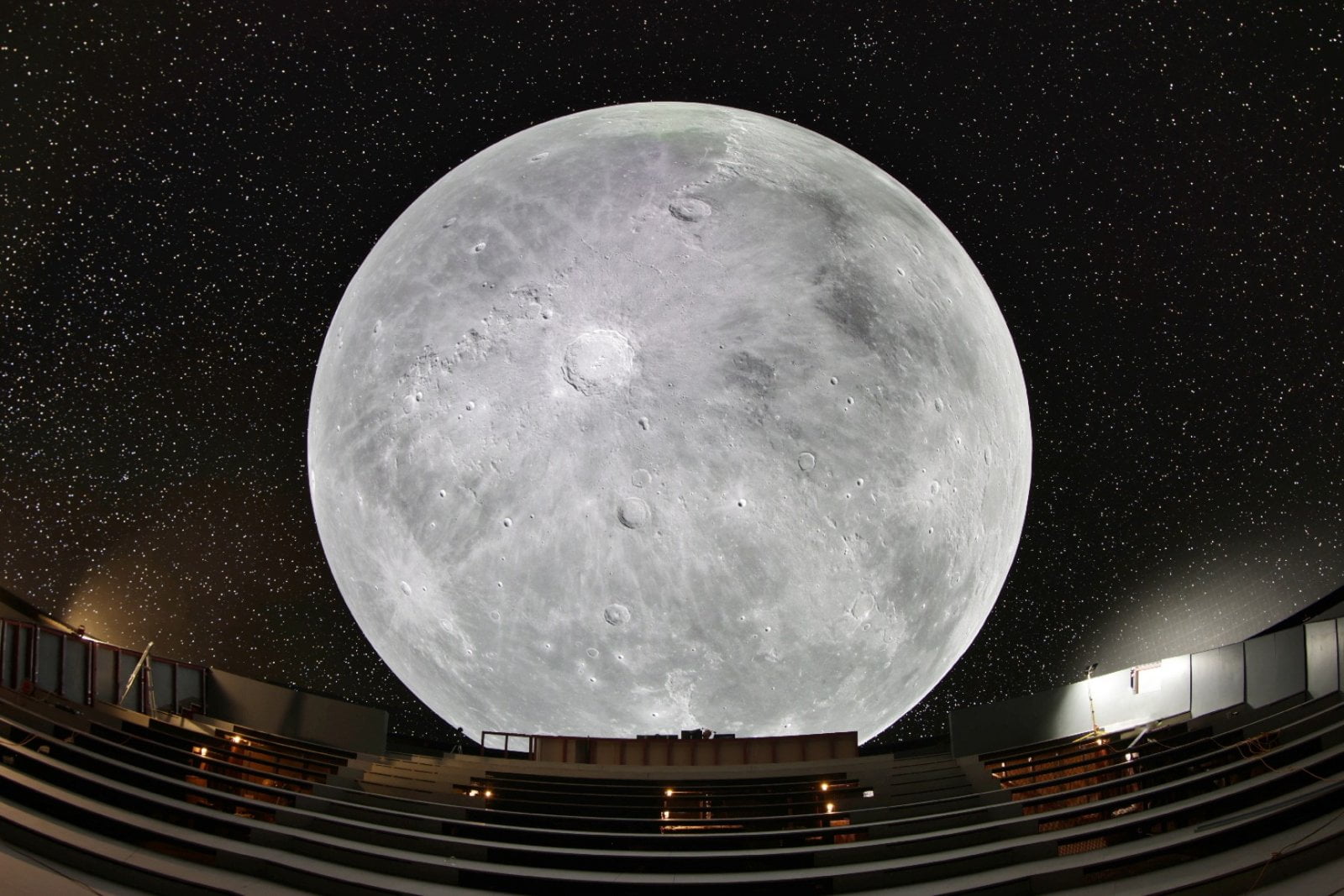 Pražské planetárium po dvouleté rekonstrukci